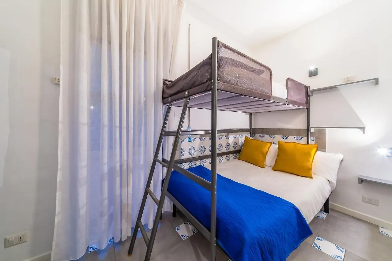 Cozy Apartment Ai Quartieri Spagnoli By Wonderful Italy Naples 0*,  Italy